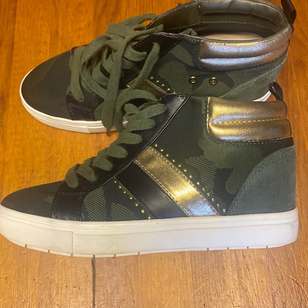 Green camo hightops by Steve Madden